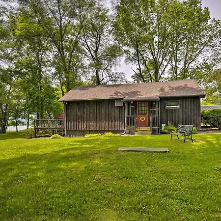 Cozy Lake Champlain Cottage With Beautiful View